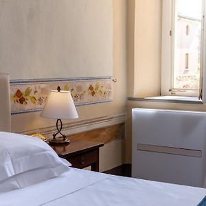 Camera standard con letto king size